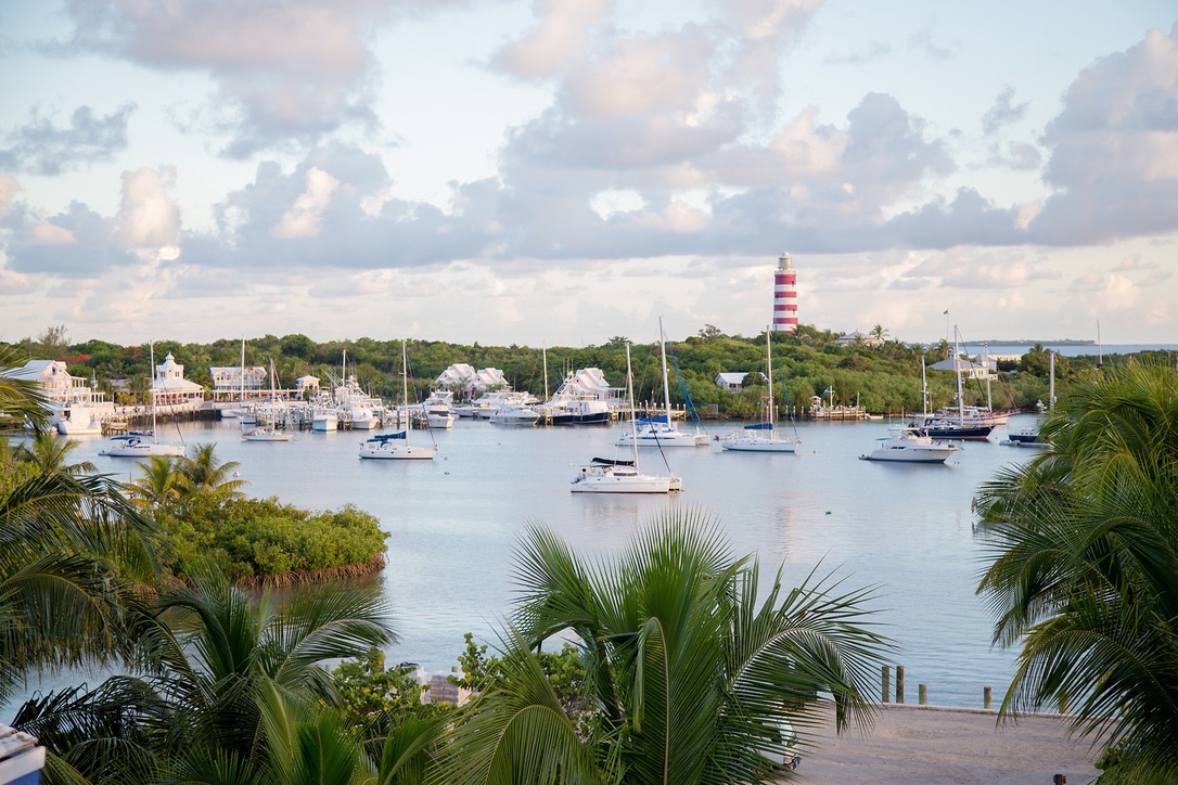 Cacique Resort Review in front of Elbow Reef Lighthouse