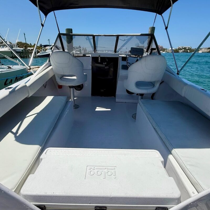 Private Boat for Comfortable Ride